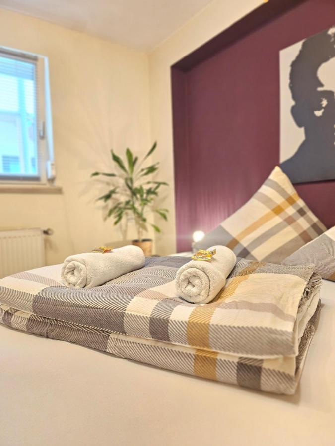 Doppelzimmer 1 I Geteiltes Bad & Kueche I Mit Dem Zug Nur 4 Min Bis Zum Hauptbahnhof فرايبورغ المظهر الخارجي الصورة